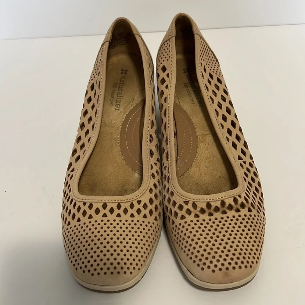 Naturalizer Brelynn N5 Comfort Tan Slip on Wedge shoe size 6.5M - Picture 6 of 11